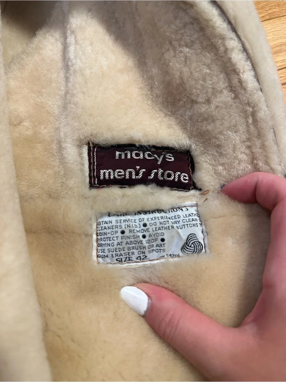 Sawyer Of Napa Macys Men’s Store Taupe Suede Coat with Cream Fur Lining Size 42